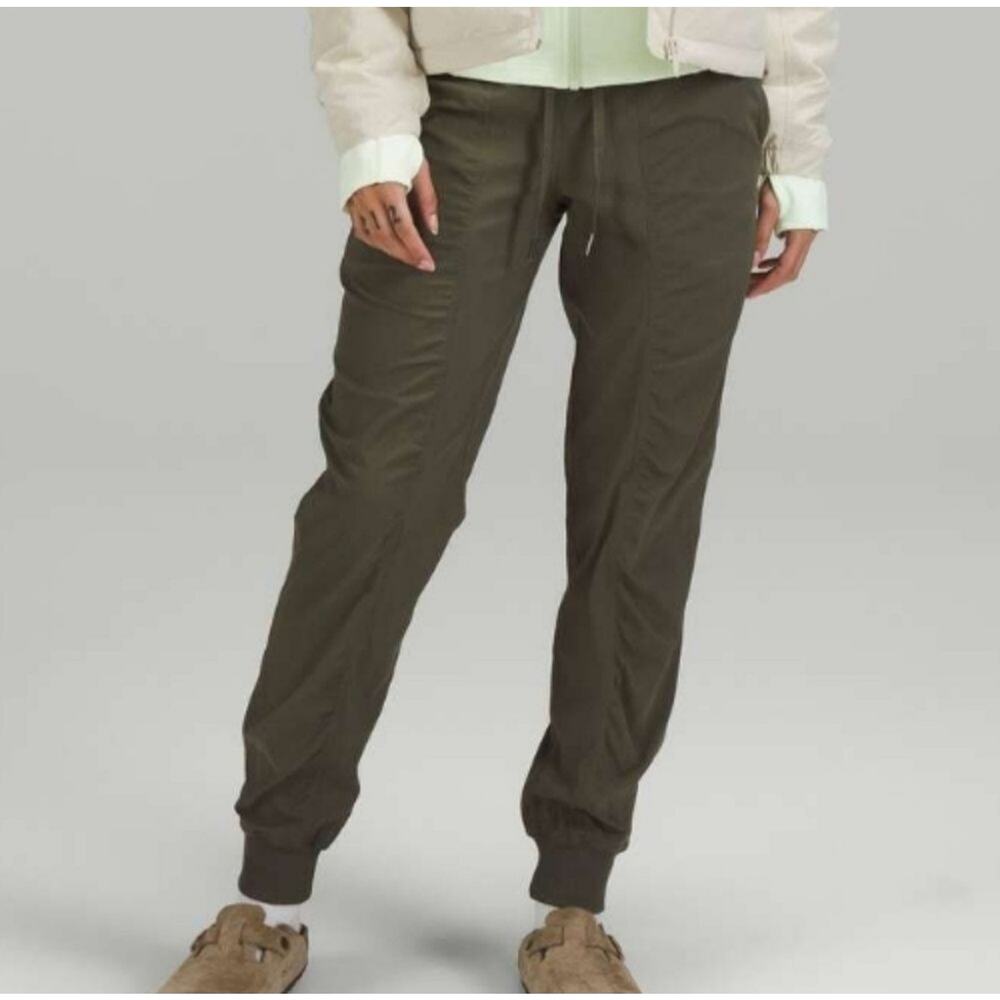 Lululemon Pants Womens 4 Green Olive Dance Studio Jogger Full Length 28"